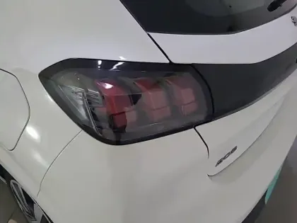 Photo 19 Peugeot 208  PureTech 75 S&S BVM5