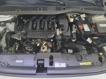 Photo 17 Peugeot 208  PureTech 75 S&S BVM5