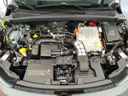 Photo 15 Renault Captur  E-Tech full hybrid 160 ch