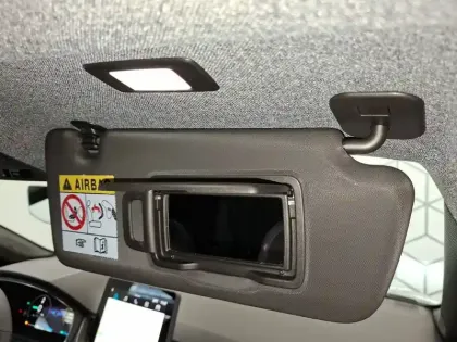 Photo 37 Renault Captur  E-Tech full hybrid 160 ch