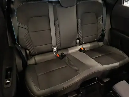 Photo 17 Renault Captur  E-Tech full hybrid 160 ch
