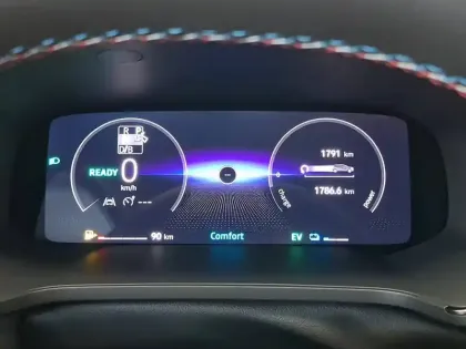 Photo 32 Renault Captur  E-Tech full hybrid 160 ch