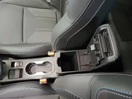Photo 23 Renault Captur  E-Tech full hybrid 160 ch