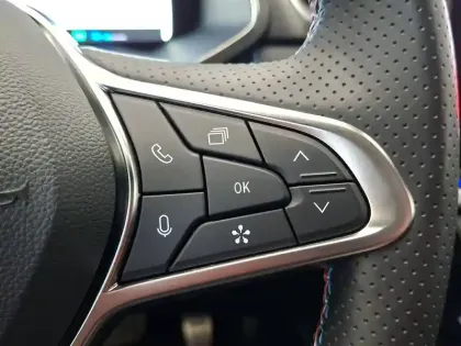 Photo 38 Renault Captur  E-Tech full hybrid 145 ch