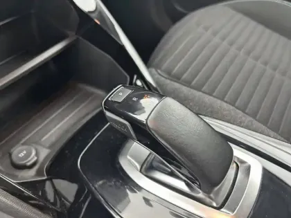 Photo 44 Peugeot 2008  Electrique 136 ch