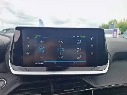 Photo 25 Peugeot 2008  Electrique 136 ch