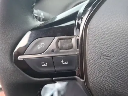 Photo 20 Peugeot 2008  Electrique 136 ch