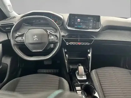 Photo 38 Peugeot 2008  Electrique 136 ch