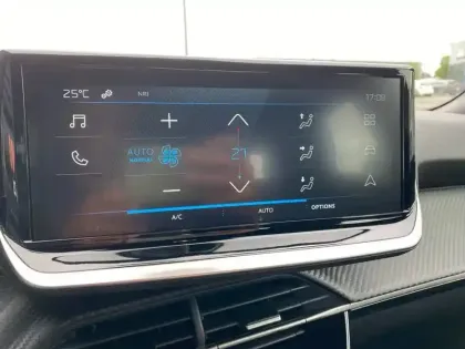 Photo 23 Peugeot 2008  Hybrid 110 e-DCS6