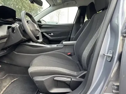 Photo 10 Peugeot 308  BlueHDi 130ch S&S EAT8