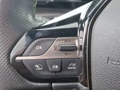 Photo 20 Peugeot 308  PHEV 180 e-EAT8