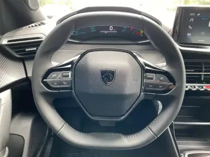 Photo 8 Peugeot 2008  Hybrid 110 e-DCS6