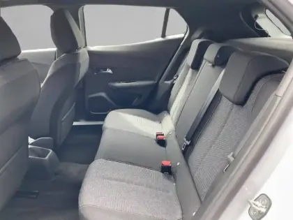 Photo 11 Peugeot 2008  Hybrid 110 e-DCS6
