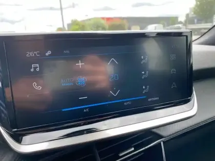 Photo 23 Peugeot 2008  Hybrid 110 e-DCS6