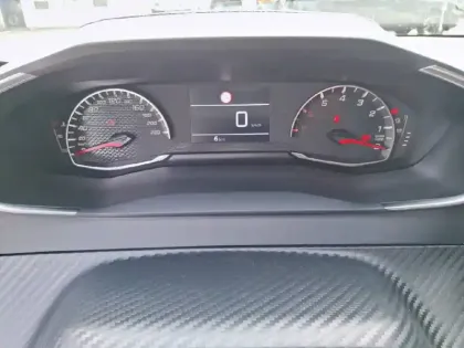 Photo 9 Peugeot 208  Turbo 100 ch BVM6