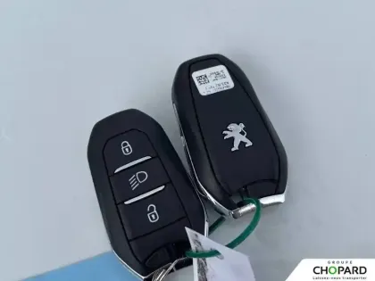 Photo 20 Peugeot 208  PureTech 100 S&S BVM6