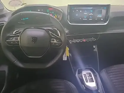 Photo 10 Peugeot 208  Hybrid 100 e-DCS6
