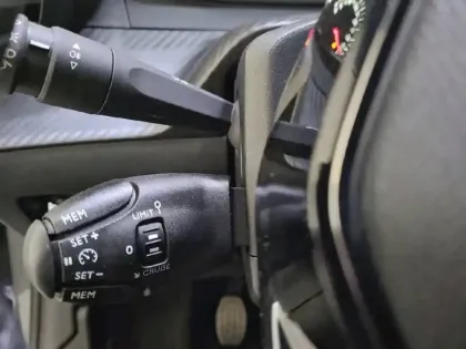 Photo 29 Peugeot 208  PureTech 75 S&S BVM5