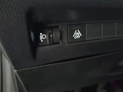 Photo 32 Peugeot 208  PureTech 100 S&S BVM6
