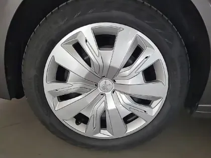 Photo 15 Peugeot 208  PureTech 100 S&S BVM6