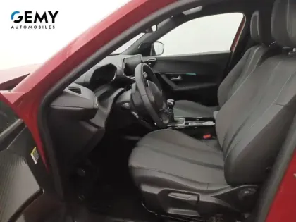 Photo 33 Peugeot 2008  PureTech 100 S&S BVM6