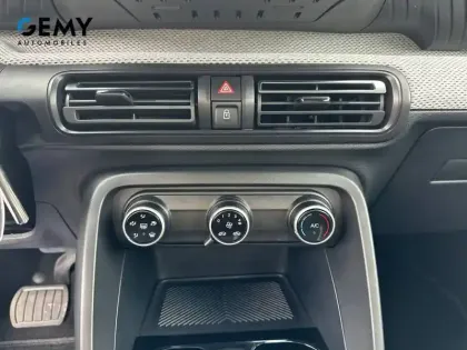 Photo 11 Citroën C3  Hybride 110 ch Automatique