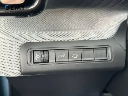 Photo 16 Citroën C3  Hybride 110 ch Automatique