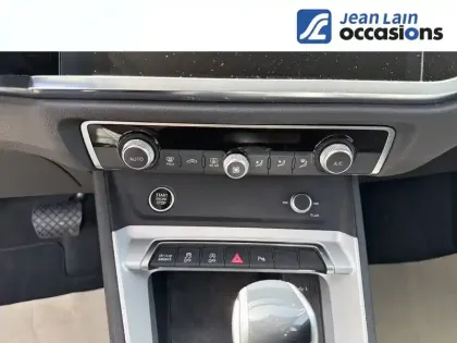 Photo 13 Audi Q3  35 TFSI 150 ch S tronic 7