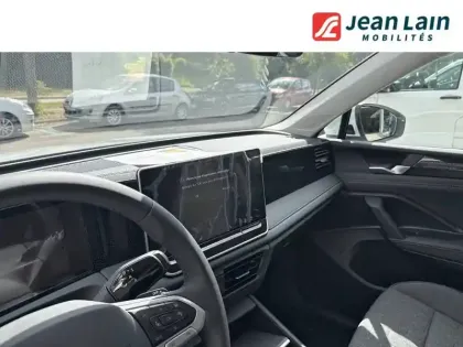 Photo 14 Volkswagen Tiguan  1.5 eTSI 131ch DSG7