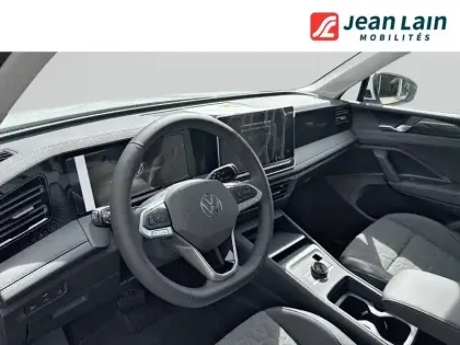 Photo 10 Volkswagen Tiguan  1.5 eTSI 131ch DSG7