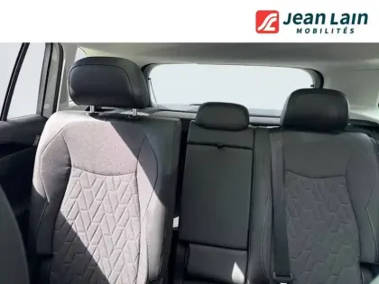 Photo 16 Volkswagen Tiguan  1.5 eTSI 131ch DSG7