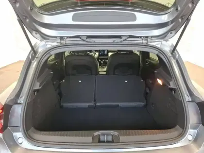 Photo 16 Renault Clio  E-Tech full hybrid 145