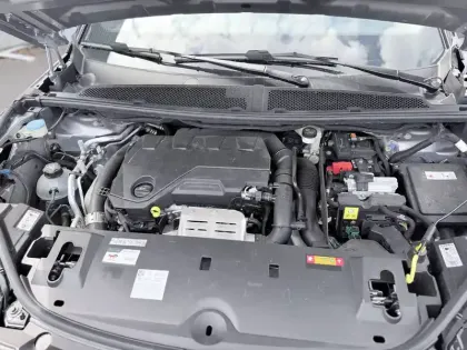 Photo 81 Peugeot 3008  Plug-in Hybrid 195 e-DCS7