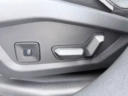 Photo 78 Peugeot 3008  Plug-in Hybrid 195 e-DCS7