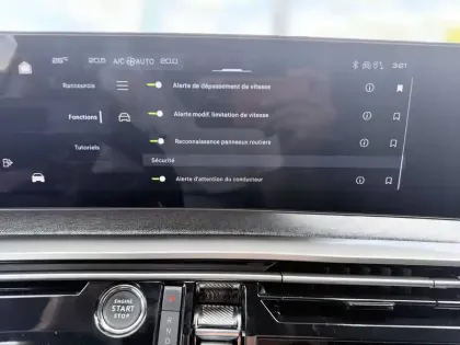 Photo 60 Peugeot 3008  Plug-in Hybrid 195 e-DCS7