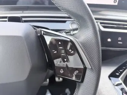 Photo 45 Peugeot 3008  Plug-in Hybrid 195 e-DCS7
