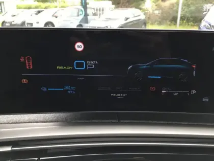Photo 17 Peugeot 3008  Plug-in Hybrid 195 e-DCS7
