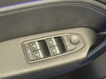 Photo 43 Renault Captur  E-Tech full hybrid 145