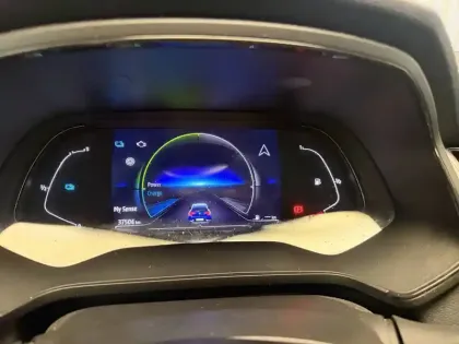 Photo 23 Renault Captur  E-Tech full hybrid 145