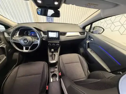 Photo 10 Renault Captur  E-Tech full hybrid 145