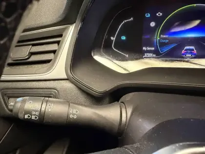 Photo 21 Renault Captur  E-Tech full hybrid 145