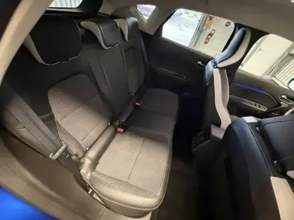 Photo 17 Renault Captur  E-Tech full hybrid 145