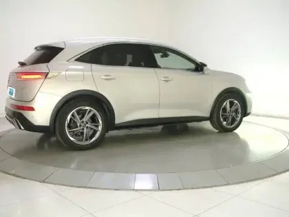 Photo 8 DS DS 7 DS7 Crossback Hybride 300 E-Tense EAT8 4x4