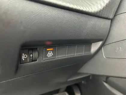 Photo 40 Peugeot 208  Electrique 50 kWh 136ch