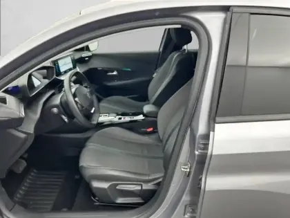 Photo 30 Peugeot 208  Electrique 50 kWh 136ch