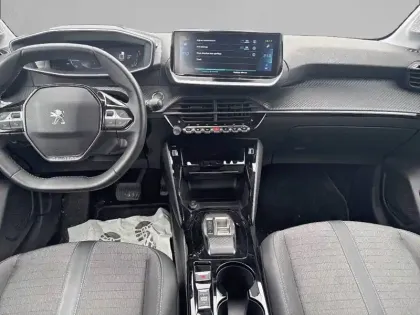 Photo 7 Peugeot 208  Electrique 50 kWh 136ch