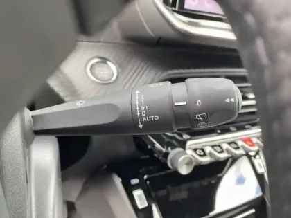Photo 20 Peugeot 2008  Hybrid 145 e-DCS6