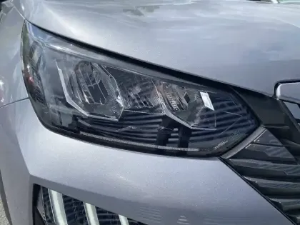 Photo 15 Peugeot 2008  Hybrid 145 e-DCS6