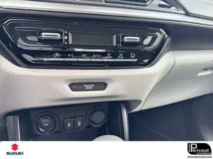 Photo 10 Suzuki Swift  1.2 Dualjet Hybrid CVT