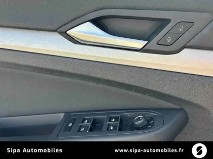 Photo 28 Volkswagen Golf  2.0 TDI SCR 115 BVM6